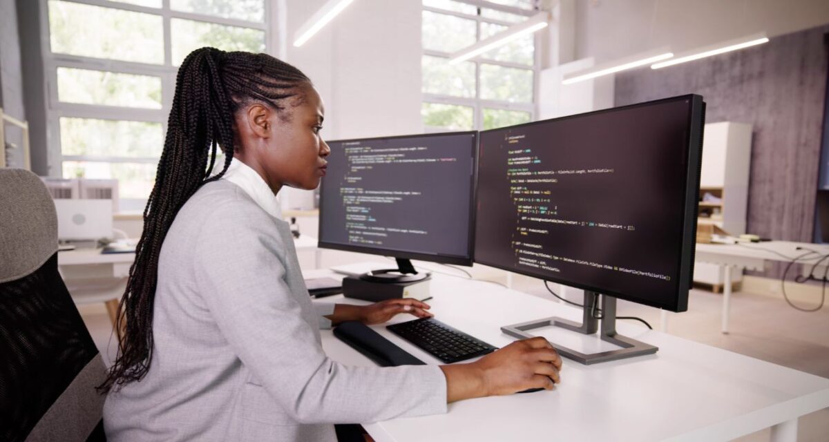 Les métiers de l'IT font partie de ceux qui sont les plus impactés par l'essor de l'IA générative.