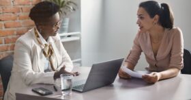 France Travail : que faire si l’un de vos salariés en contrat court refuse un CDI ?
