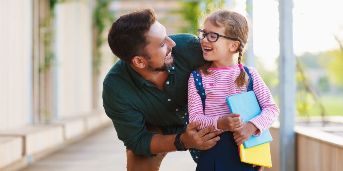 La flexibilité des horaires de travail permet aux parents de passer plus de temps avec leurs enfants.