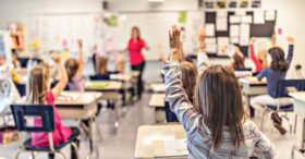 Accompagner les enfants le jour de la rentrée scolaire : que dit le Code du travail ?