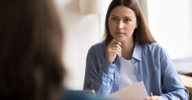 Les 20 questions incontournables à poser en entretien d’embauche