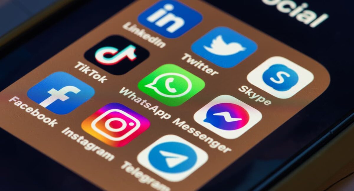 9 tips pour recruter sur les réseaux sociaux facebook instagram tiktok snapchat