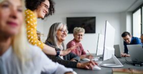 Atout Senior, ce qu’est ce dispositif de reconversion professionnelle