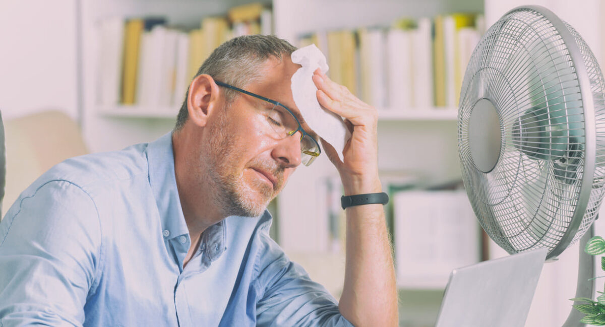 Canicule au bureau les astuces pour survivre avec le sourire