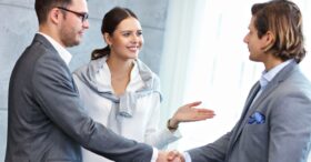 6 cas où la cooptation peut vous aider dans vos recrutements