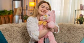 Le « job hugging » : quand les salariés s’accrochent à leur poste