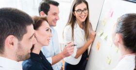 Comment communiquer en interne sur ses recrutements&nbsp;?