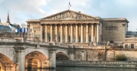Transparence des salaires : le vote de la loi repoussé à 2027