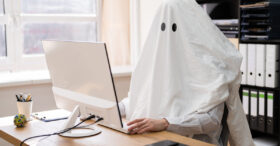 Publier une offre pour un « ghost job », c’est 2 500 $ d’amende