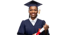 Recruter un profil surqualifié pour le poste : opportunité ou risque ?