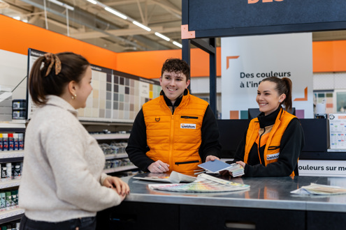 Offres d'emploi Weldom S.A