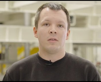 Damien, mécanicien robinétier chez John Cockerill