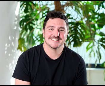 Cyriac, Chef de publicité
