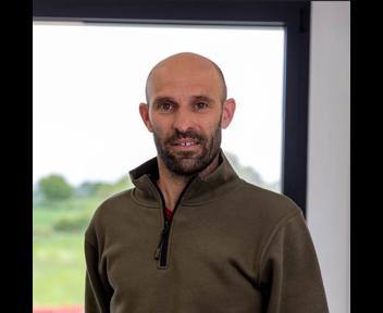 Fabrice, Menuisier atelier bois chez Poupin