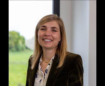 Laura, Directrice générale de Poupin