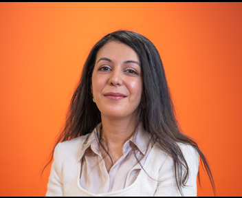 Sanaé, Consultante Confirmée