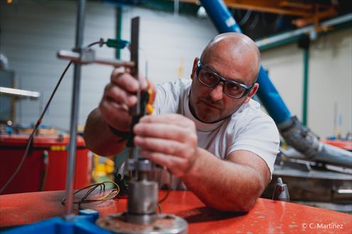 LUXIUM SOLUTIONS emploi