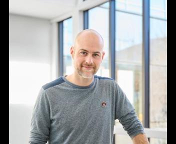 Florent, Adjoint responsable au service saisie exploitation