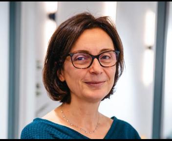 Pascale, Consultante