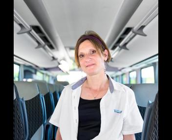 Julie, Conductrice d'autocars chez Transport de l'Ain