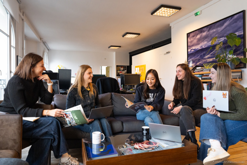 YELLOW KORNER emploi