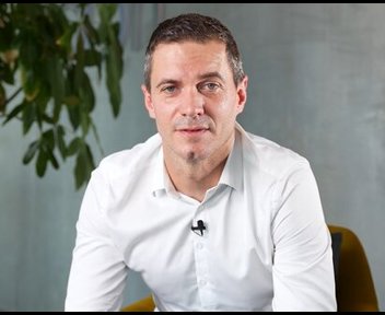 Romain, Ingénieur d'Affaires 