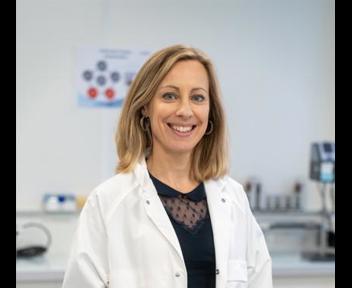 Séverine, Chargée de Qualification Matières Premières chez Hyphen Biomed