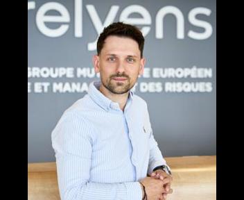 Clément, Chargé de développement commercial