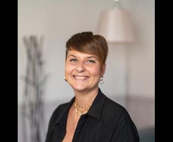 Julie, Gestionnaire de Paie chez Sejnera Eyssautier Expertises