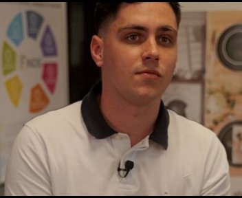 Emilien, Commercial itinérant 