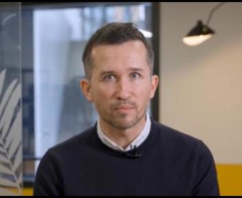 Thibault, Directeur du Recrutement et du Développement RH