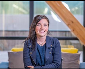 Angélique, Conseillère clientèle