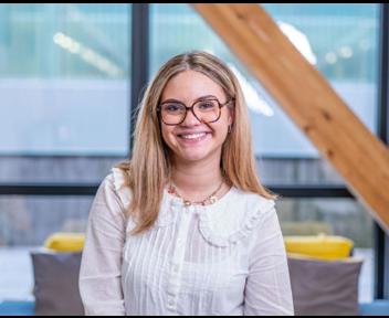 Prudence, Chargée de recrutement