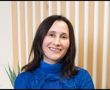 Hélène, Conseillère client