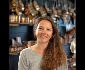 Cindy, Chargée de communication et partenariats chez La Brigade De Buyer