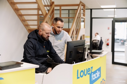 AUTO 44 (EUROPCAR) emploi