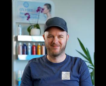 Jérôme, Polyvalent remplissage chez Elysée Cosmétiques