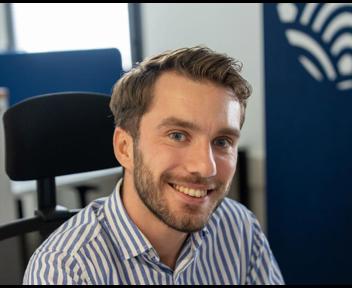 Léo, Spécialiste FOH