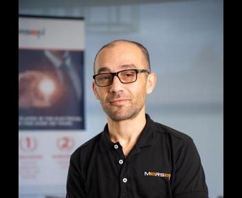 Tarik, Monteur Régleur chez MERSEN