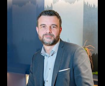 Yann, Chief Solutions Officer