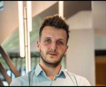 Louis, Conseiller commercial particuliers