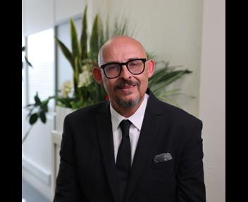 Djilali, Chauffeur porteur funéraire