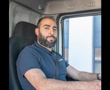 Yassine, Conducteur