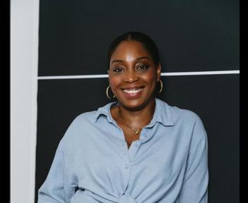 Stéphanie, Chargée de clientèle SAV chez Lavance