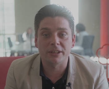 Kevin, gestionnaire d'immeubles superviseur chez ERILIA