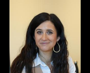Coralie, Assistante Commerciale chez Groupe Alphalink