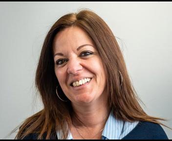 Virginie -Commerciale Chargée de Fidélisation