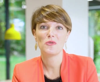 Delphine, directrice d'agence