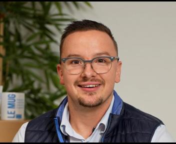 Jarod Ledolley, Commercial