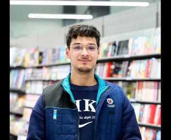 Kylian, Adjoint Manager de Rayon en alternance